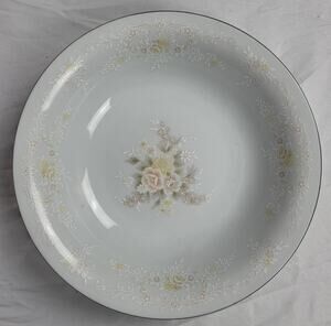 Crescent Fine China Jie Pai Bowl Painted Golden Flowers and Accents